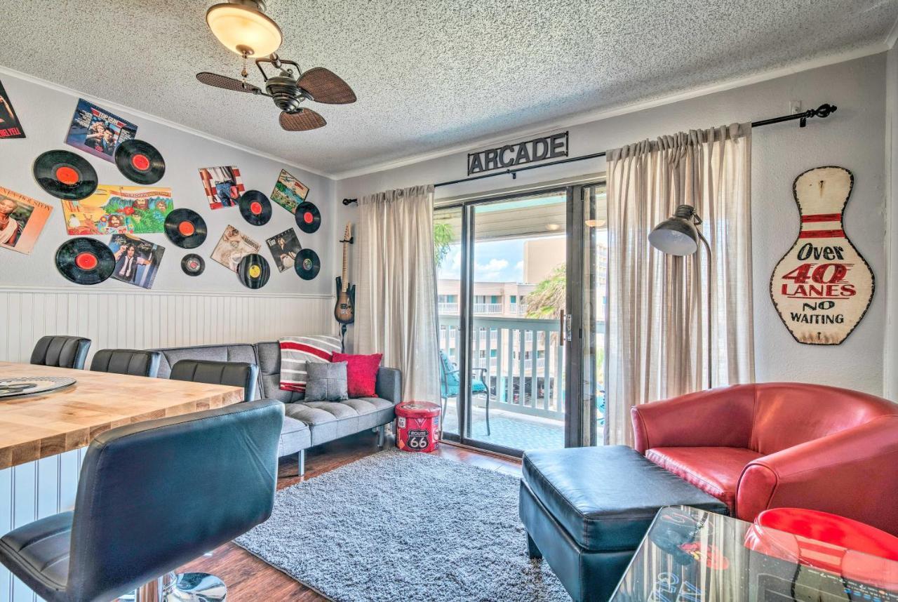 Beachfront With Arcade Room! Apartment